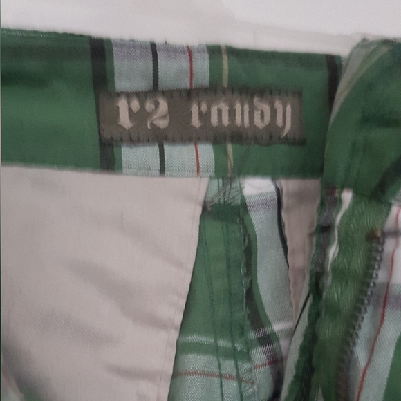 [R2] Green Gingham Skater Shorts - Picture 2 of 11